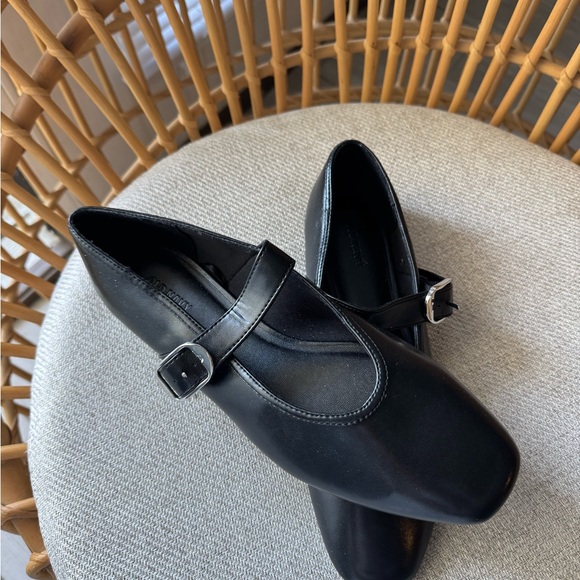 NWOT Black Mary Jane Flats - Picture 3 of 7